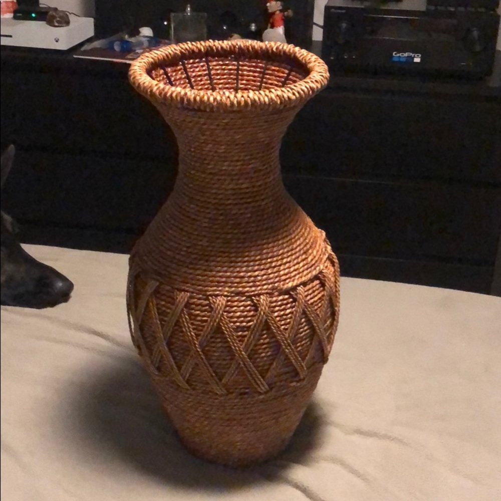 Fake plant holder